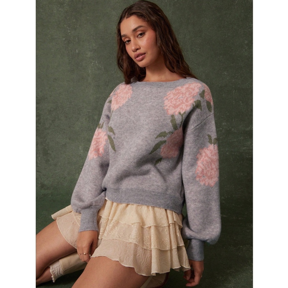 Roses Print Gray Knit Round Neck Long Sleeve Pullover Sweater Stretchy - Picture 6 of 9